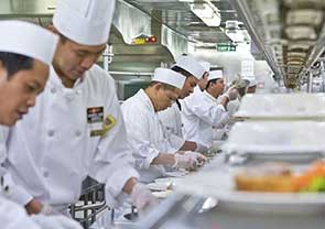 商务船船员-厨师（帮厨）